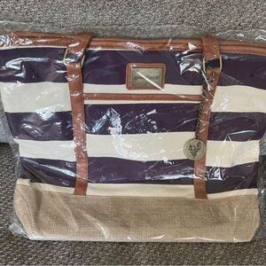 BRAND NEW Younique purple and cream canvas beach tote bag